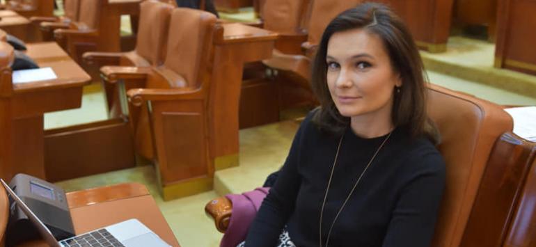 Valeria Schelean-Şomfelean: „E viitorul copiilor noștri, interesele personale ale oamenilor politici nu mai au importanță” 1 48428836 1483802501752403 6347780166760005632 n