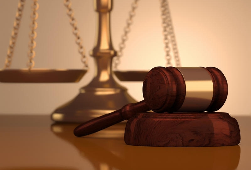 Un inspector al ITM Caraş-Severin a fost trimis în judecată pentru luare de mită şi trafic de influenţă
