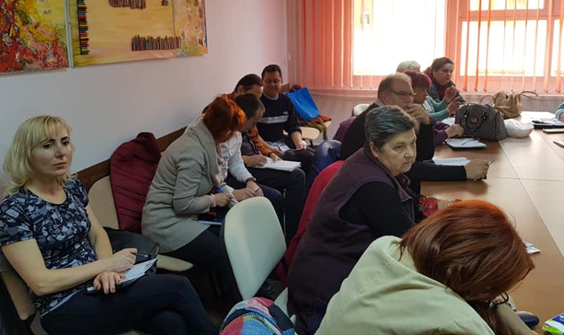 Profesorii învaţă cum să protejeze mediul cu ajutorul Asociaţiei Kreativ Reserch 1 54230640 2352252451492044 3146958499540369408 n