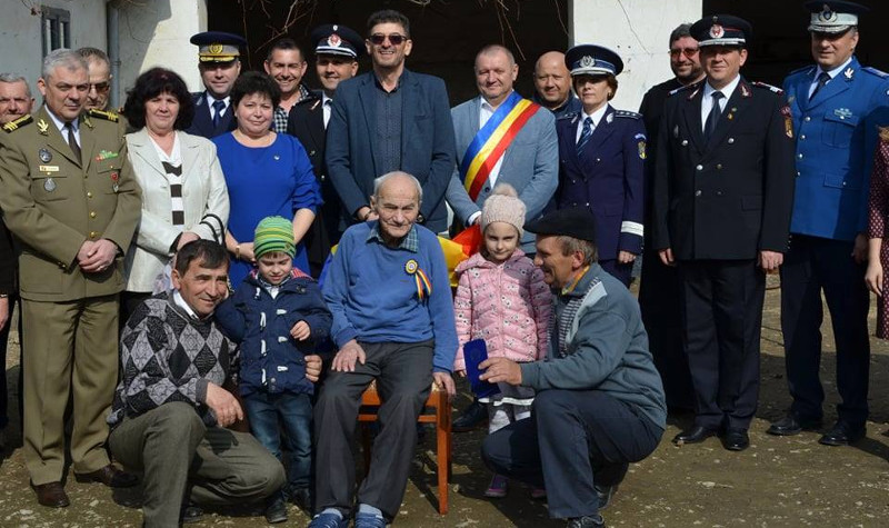 Ioan Dimcea din Zorlenţu Mare a aniversat un secol de viaţă alături de cei din M.A.I. 1 54729161 2350984008513408 7903262376131035136 n