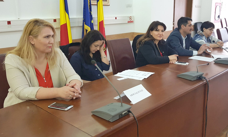 Jumătate din judeţele României susţin mişcarea patronală şi corpurile profesionale 1 Oficialitati