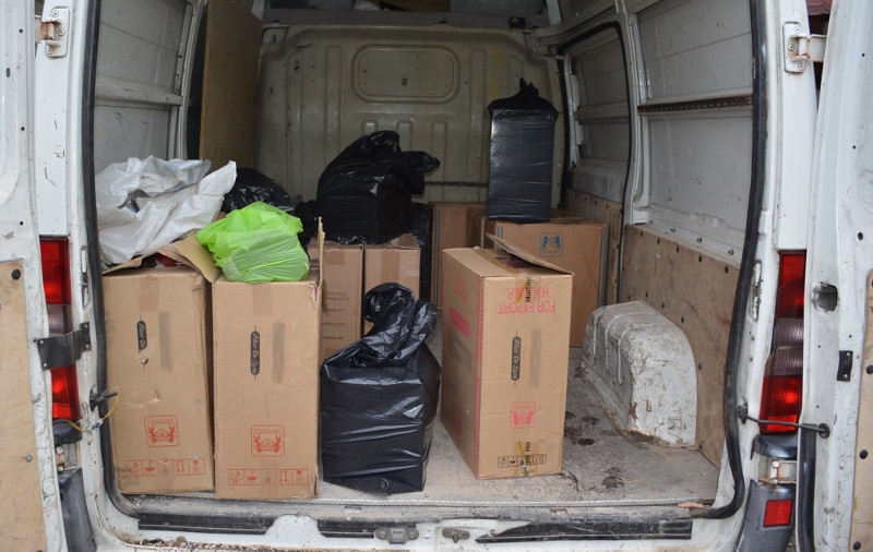Peste un sfert de milion de țigarete de contrabandă au fost confiscate de poliţiştii cărăşeni