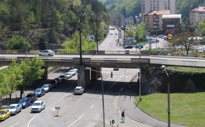 De săptămâna viitoare intră în vigoare noi restricții de circulație între Piața Republicii și pasajul Nera din Reșița 1 IMG 3931