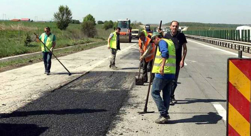 S-a schimbat ordinul. La noapte se poate circula fără restricţii pe DN 6! 1 asfaltare autostrada 65511000