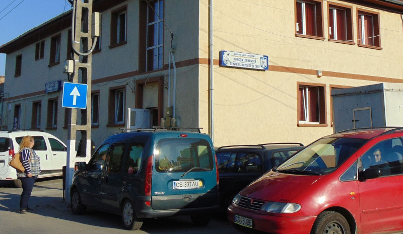 Caransebeşenilor nu le place să rămână datori 1 impozite taxe 2