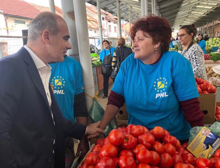 Şefa liberală a pieţei din Caransebeş este mai tare decât primarul municipiului. Şi el liberal! 1 CARA PNL