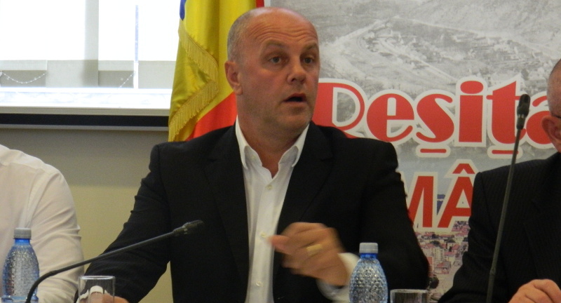 Ioan Popa: „Vrem să trăim ca afară, dar acasă fiecare face ce vrea el“ 1 PRIMARUL TAITELU