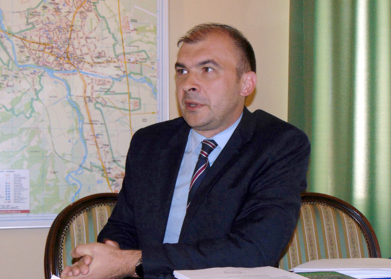 „N-o să fiu genul de primar care să stea ascuns şi să primească ordine!“