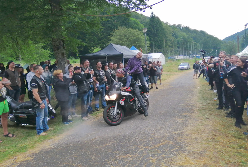 Bikerii au părăsit astăzi tabăra de la Râul Alb, cu promisiunea de a reveni în 2020 1 bikeri