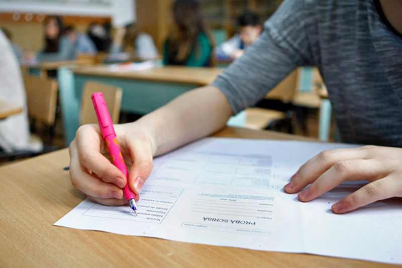 Calendarul sesiunilor speciale de Bacalaureat și Evaluare Națională 2020 1 elevi examen 1