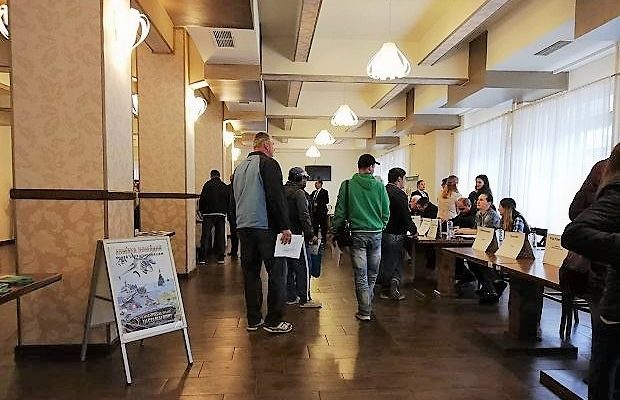 Absolvenţii cărăşeni sunt aşteptaţi să se înregistreze în evidenţele AJOFM 1 ABSOLVENŢI