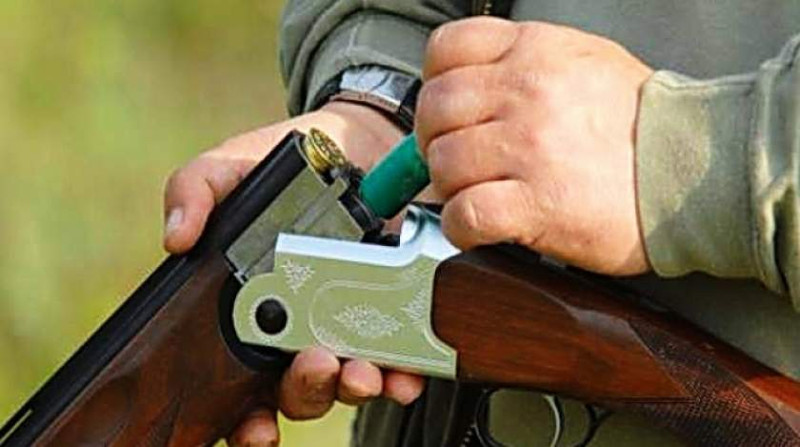 Un bărbat din Socolari a ajuns pe mâna poliţiştilor pentru tentativă de braconaj 1 arma vanatoare