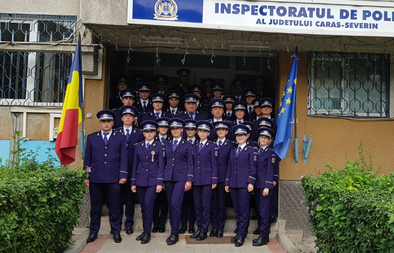Noi agenţi de poliţie îşi încep de astăzi activitatea la IPJ Caraş-Severin 1 IMG 20190930 WA0006