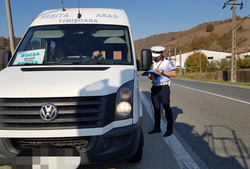 Ce nereguli au descoperit poliţiştii cărăşeni în urma acţiunii „Truck & Bus”