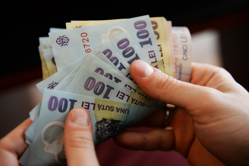 Au curs amenzile pentru nerespectarea izolarii la domiciliu impusă cărăşenilor