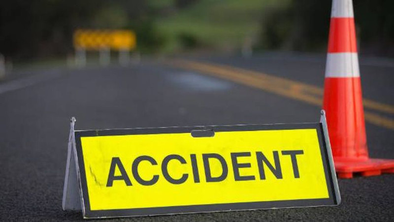 O femeie a decedat după ce a fost lovită de un TIR pe DN 6, în apropiere de Mehadia 1 accident 2