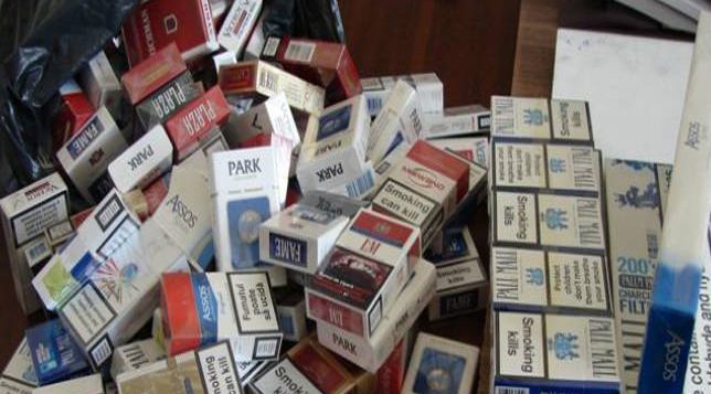 Bunuri de peste 37.000 de lei au fost confiscate în urma perchezițiilor de ieri 1 tigari de contrabanda zlatița e1649319730203