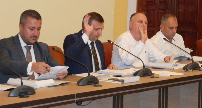 Consilierii județeni, din nou față în față cu amendamentul lui Gabriel Dinu! 1 CONDUCERE 1