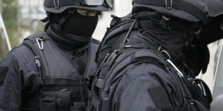 Polițiști și interlopi din Moldova Nouă, cercetați de procurorii DIICOT 1 diicot-plitisti