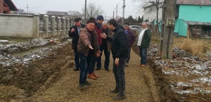 Primăria Caransebeş stă cu ochii pe lucrările de pe strada Laurenţiu Iancu 1 spir 1