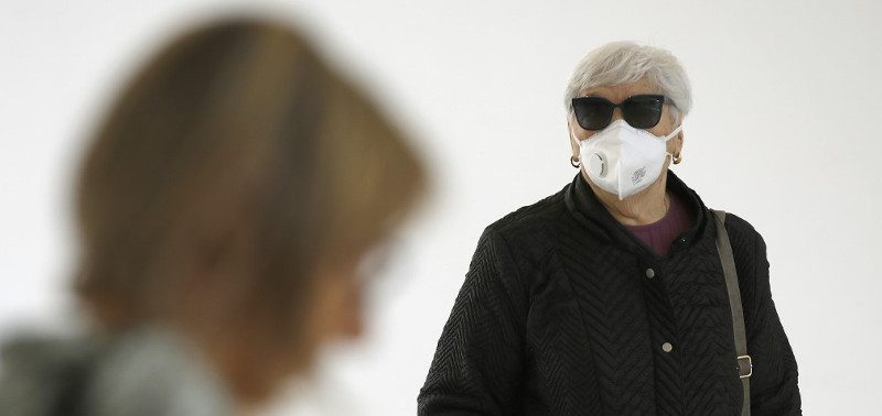 Tot mai mulţi cărăşeni sunt izolaţi la domiciliu, numărul a ajuns la 634