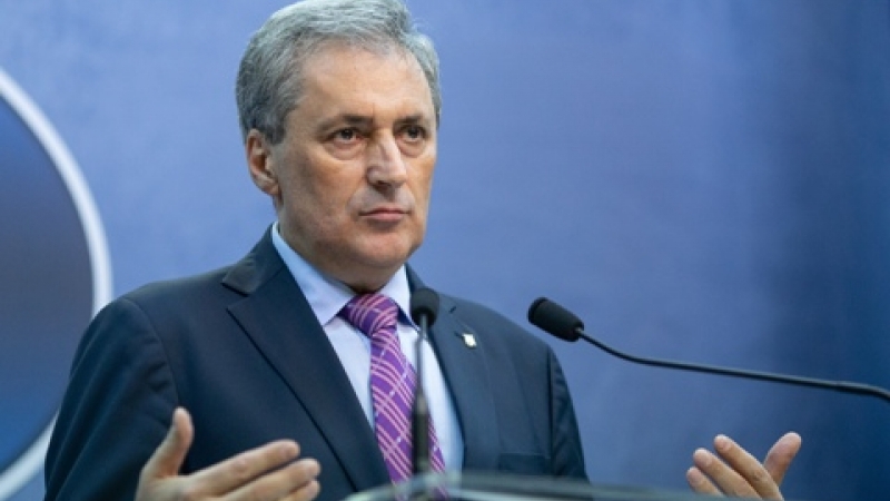 Noi restricţii anunţate de Marcel Vela: deplasările vor fi interzise între orele 22 şi 06
