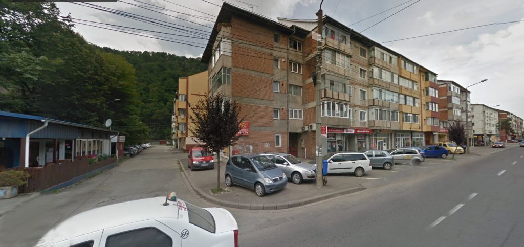 Reşiţeni îngrijoraţi din zona Zadei se plâng primarului Ioan Popa 1 aleea zadei
