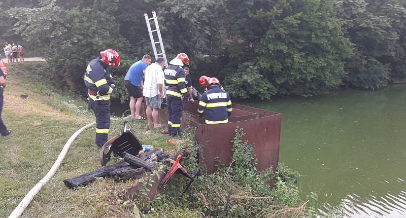 Misiune dificilă la Bocşa Montană, pompierii caută o persoană căzută într-o groapă (UPDATE) 1 IMG 20200730 WA0005