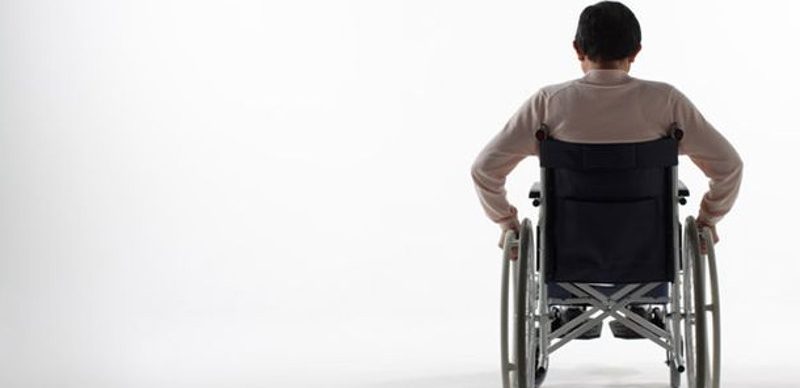 Asociația Charcot Marie Tooth România, printre ONG-urile câștigătoare ale programului „În Stare de Bine” 1 Senior man on wheelchair rear view e1645083689155