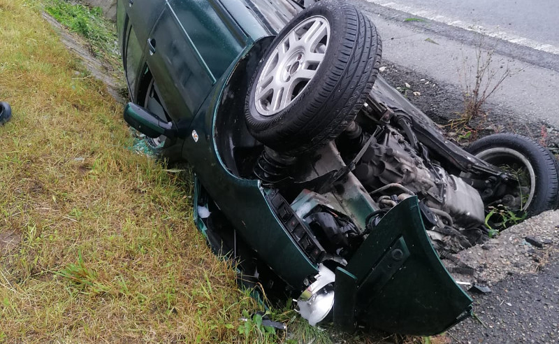Intervenţie de urgenţă a pompierilor din Caransebeş la un accident din Băuţarul de Jos