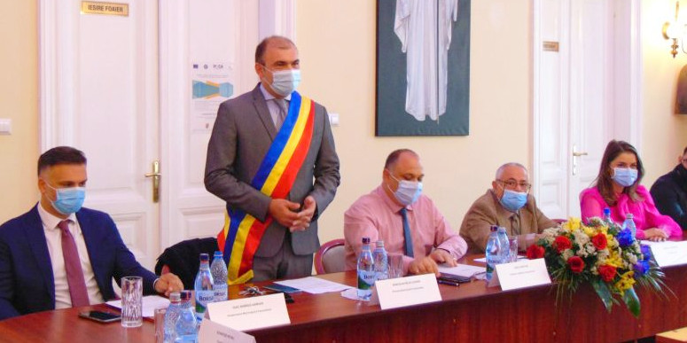 Felix Borcean a jurat pentru Caransebeş şi caransebeşeni 1 investire consiliu local 19