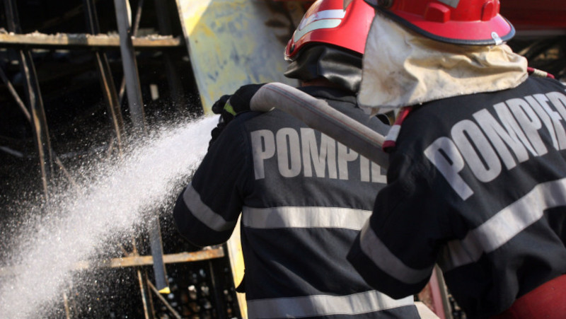 Zile de foc pentru pompierii cărășeni 1 pompieri