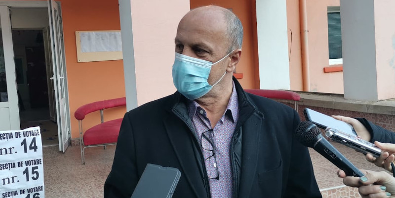 Primarul Ioan Popa a votat pentru întregirea echipei 1 Ioan Popa a votat