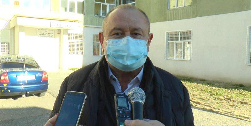 Ion Mocioalcă a avut emoţii înaintea votului 1 Moci la vot