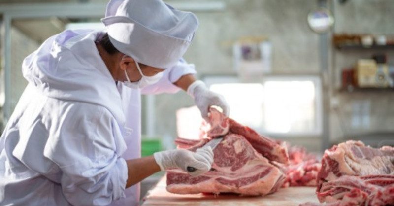 Pentru perioada sărbătorilor pascale, DSVSA Caraș-Severin a dispus măsuri în scopul prevenirii toxiinfecţiilor alimentare 1 carne e1640593441781