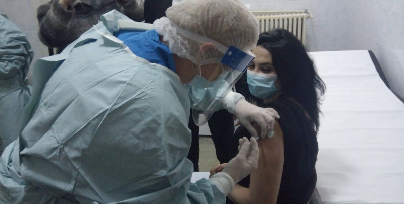 În Caraș-Severin, doar nouă medici de familie și-au arătat interesul pentru a-și vaccina anti-COVID-19 pacienții 1 vaccinare doctori Caransebes
