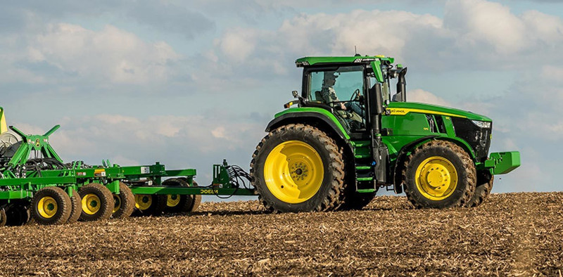 Fermierii pot beneficia de noul ajutor de stat aprobat de Guvern 1 tractor