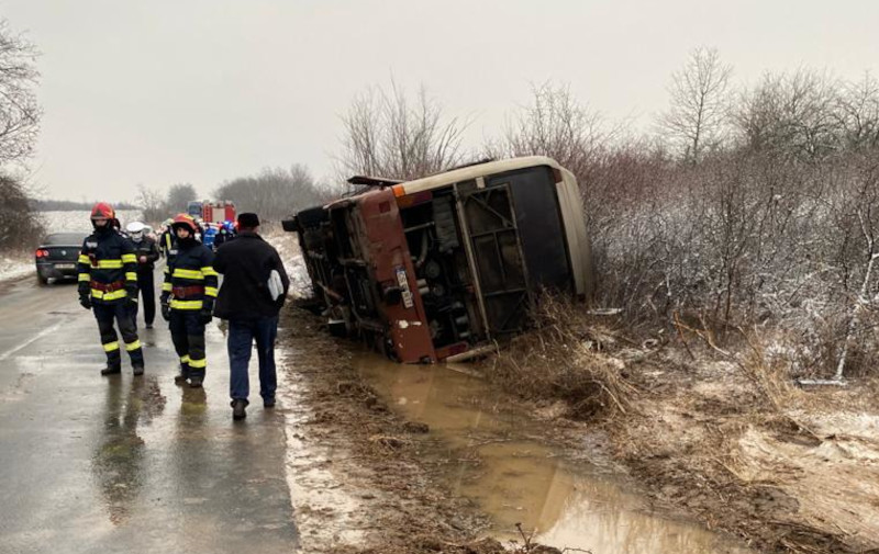 Şoferul autobuzului care s-a răsturnat lângă Comorâşte nu consumase alcool