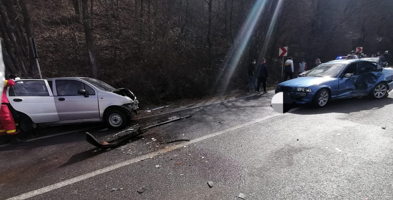 Trei femei au ajuns la spital după ce au fost implicate într-un accident de circulație 1 acc