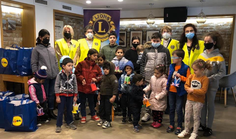 Clubul Lions Onix aduce bucurie pentru patru familii din Reșița