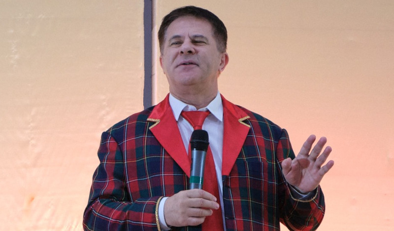 Spectacol de comedie marca Doru Octavian Dumitru, la Cinema Dacia din Reșița