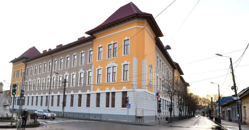 La Caransebeş, „Pedagogicul” a dat lucrare de control Consiliului local 1 CD Loga