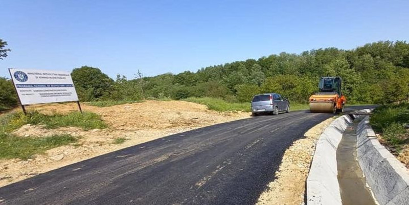 S-au asfaltat drumurile vicinale la Constantin Daicoviciu 1 constantin daicoviciu - drumuri
