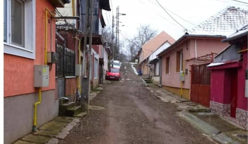 Zona Mociur intră în reabilitare, contractul pentru refacerea cartierului a fost semnat de Primăria Reșița cu ADR Vest