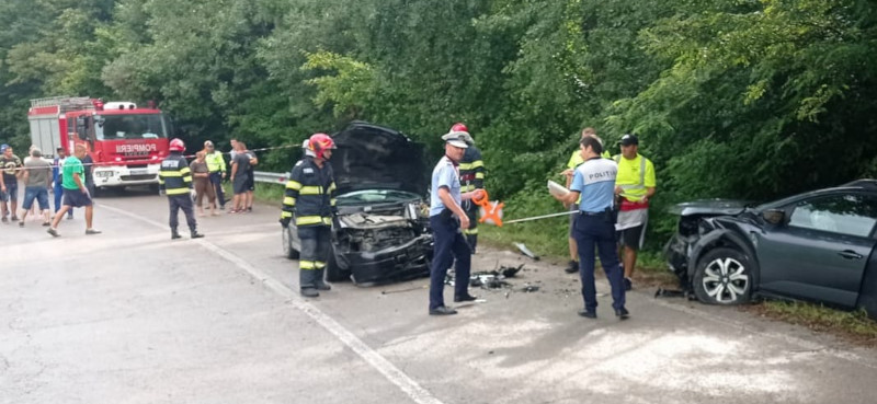 Două accidente rutiere produse între localitățile Ezeriș și Fîrliug
