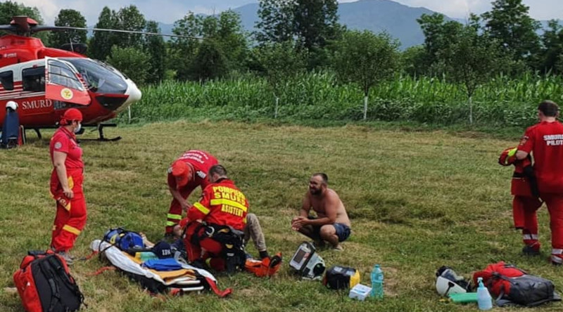 Localnic din Vama Marga, transportat cu elicopterul la Timișoara pentru îngrijiri medicale