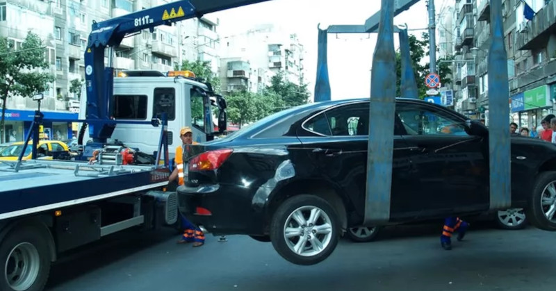 De mâine intră în vigoare hotărârea prin care mașinile parcate neregulamentar vor fi ridicate de Primăria Reșița 1 ridicare masini2