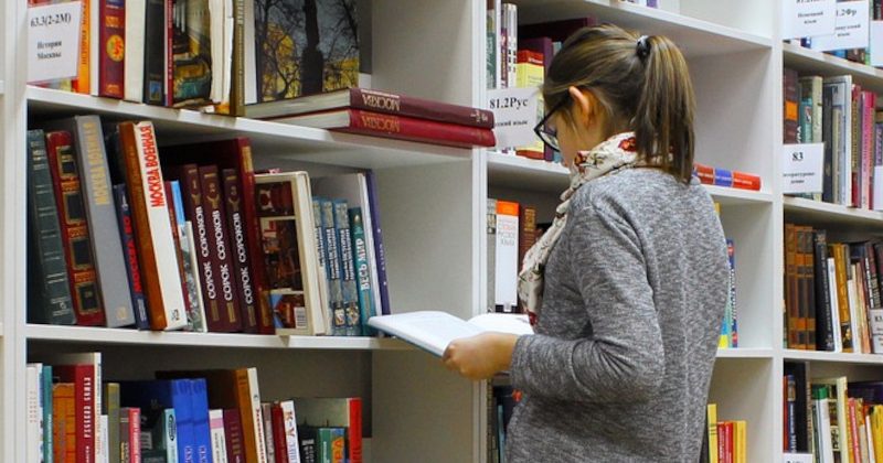 Curs de formare pentru bibliotecarii școlari și profesorii de română din Caraș-Severin 1 biblioteca