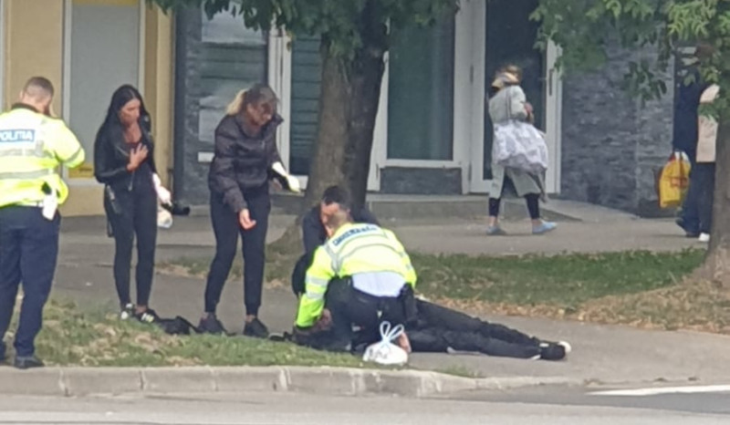 Un reșițean căzut la pământ a fost salvat de un echipaj al Biroului Rutier Reșița