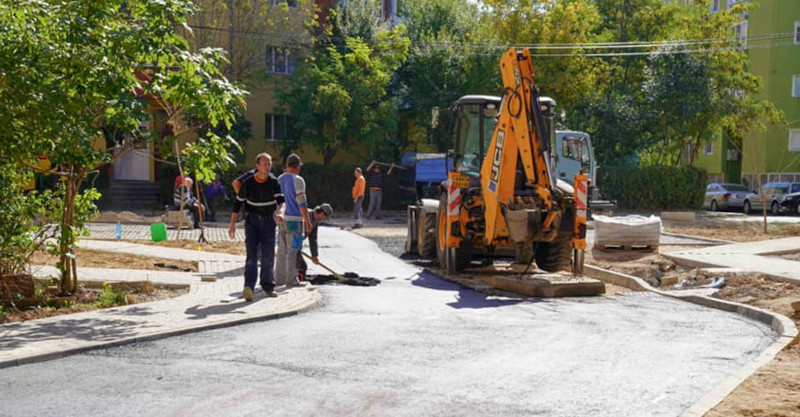 Lucrările de pe Aleea Zarandului din Reșița au ajuns aproape de final